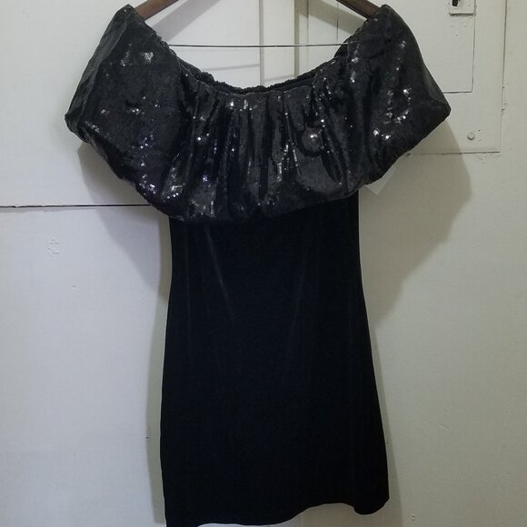 NWT BLACK FESTIVE SEQUIN OFF SHOULDER MINI velvet DRESS - Picture 5 of 7